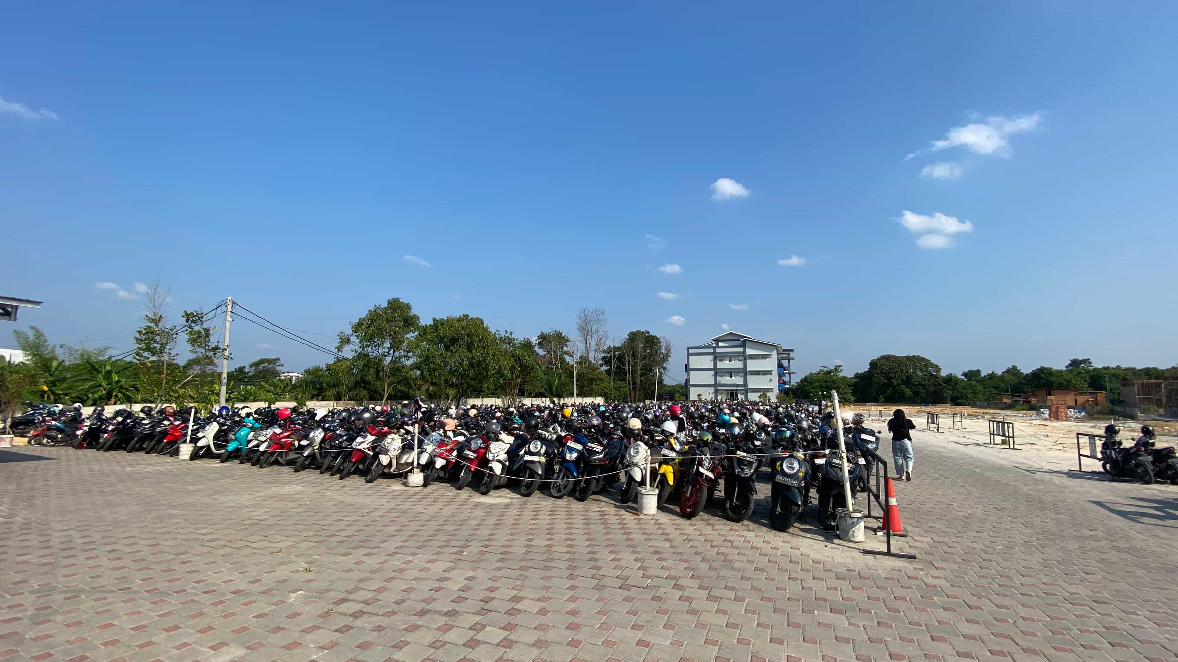 Parkir Motor