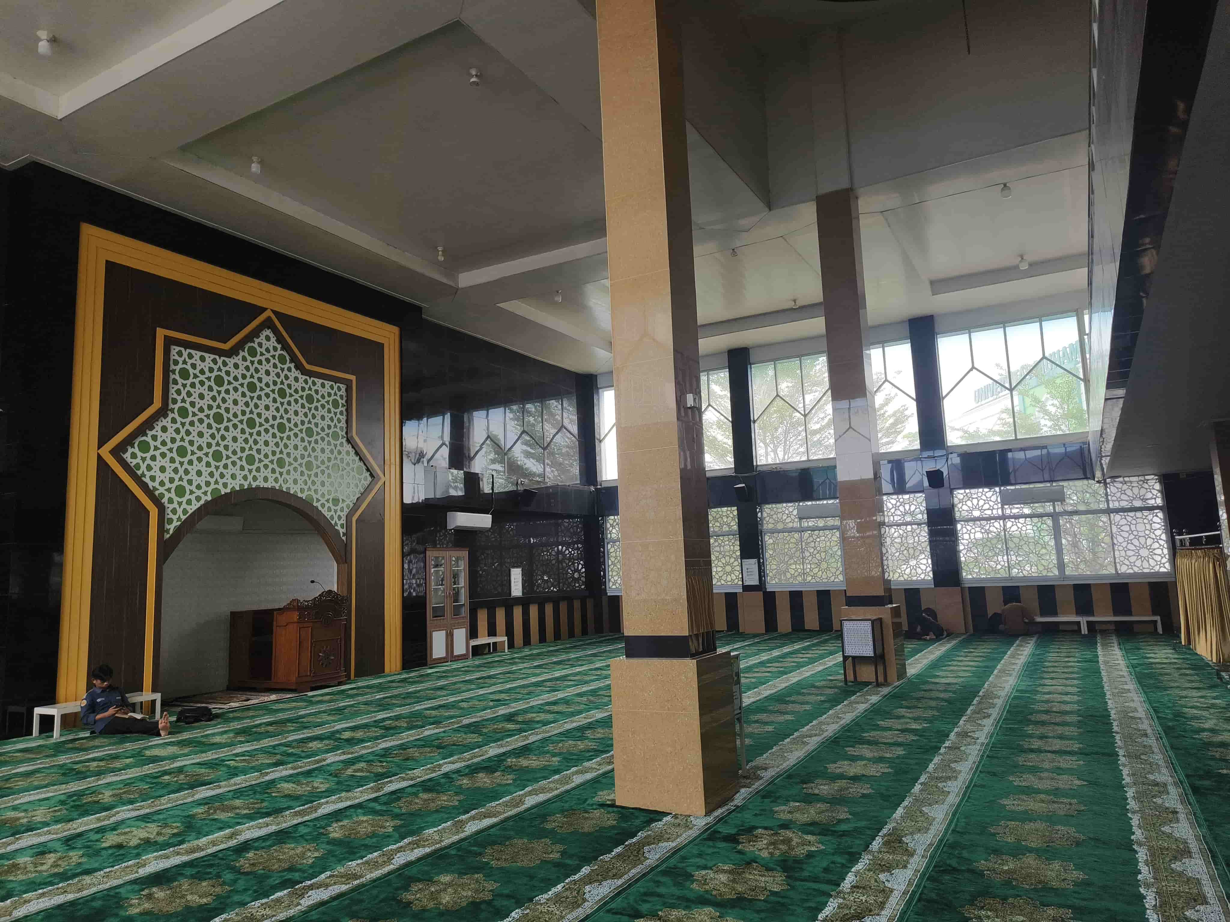 Masjid Baitul Hikmah UMRI